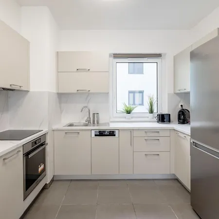 Bb - 2br With Parking Close To Centre * Budapest
