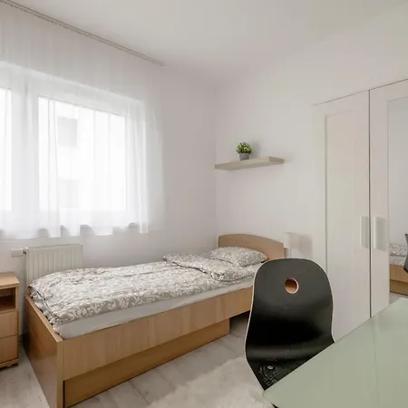 Bb - 2br With Parking Close To Centre Budapest