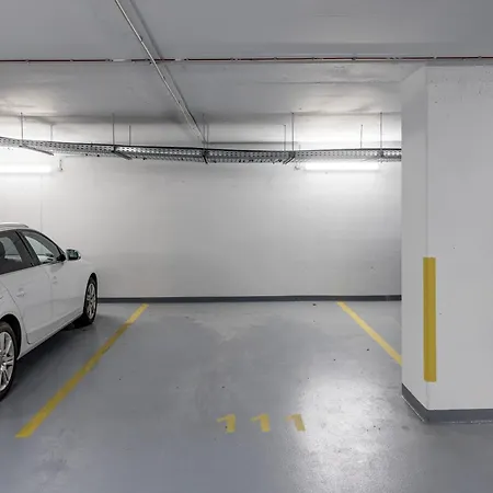 Bb - 2br With Parking Close To Centre Апартаменты *